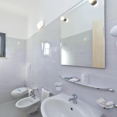 Club Koine 4* أوترانتو