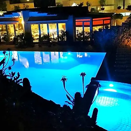 Club Koine מלון 4*